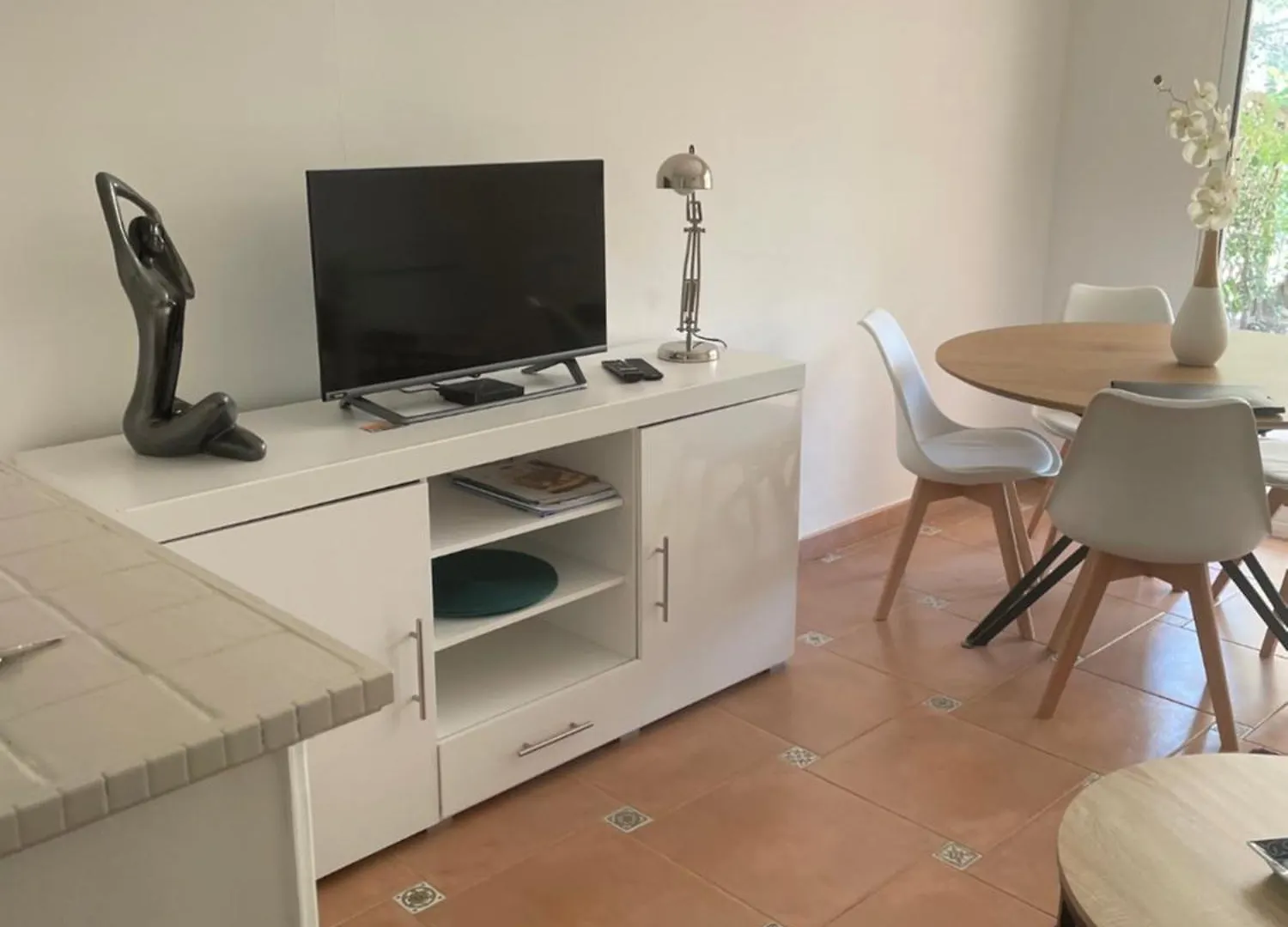 2 Pieces Saint Raphael Renove, Classe 4 Etoiles, 100 M Plages, Piscine, Tennis, Parc, Terrasse, Jardin Privatif