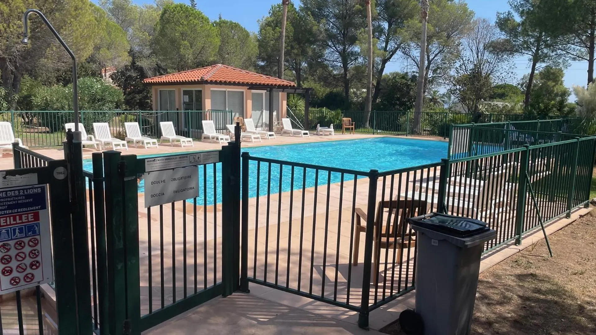 2 Pieces Saint Raphael Renove, Classe 4 Etoiles, 100 M Plages, Piscine, Tennis, Parc, Terrasse, Jardin Privatif Saint-Raphaël