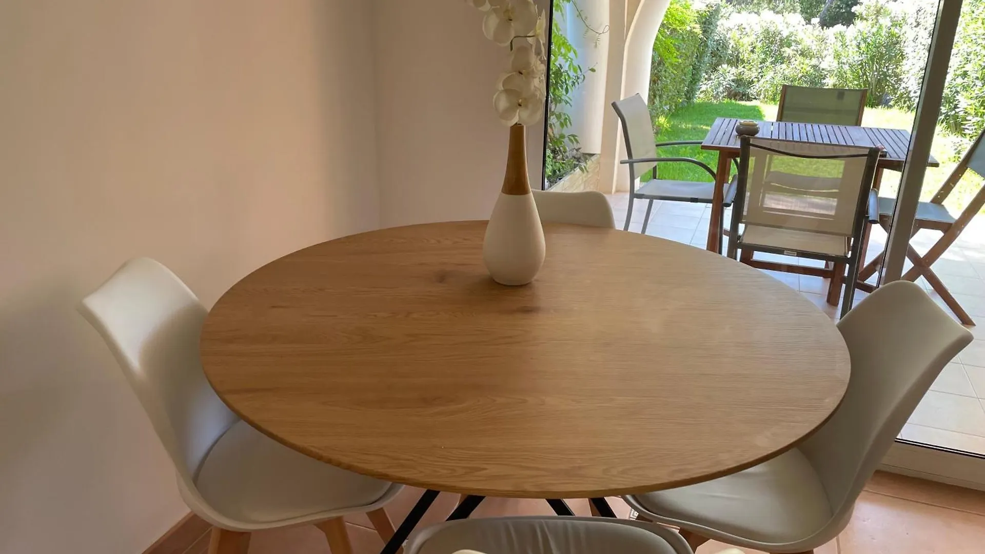 2 Pieces Saint Raphael Renove, Classe 4 Etoiles, 100 M Plages, Piscine, Tennis, Parc, Terrasse, Jardin Privatif Frankrike