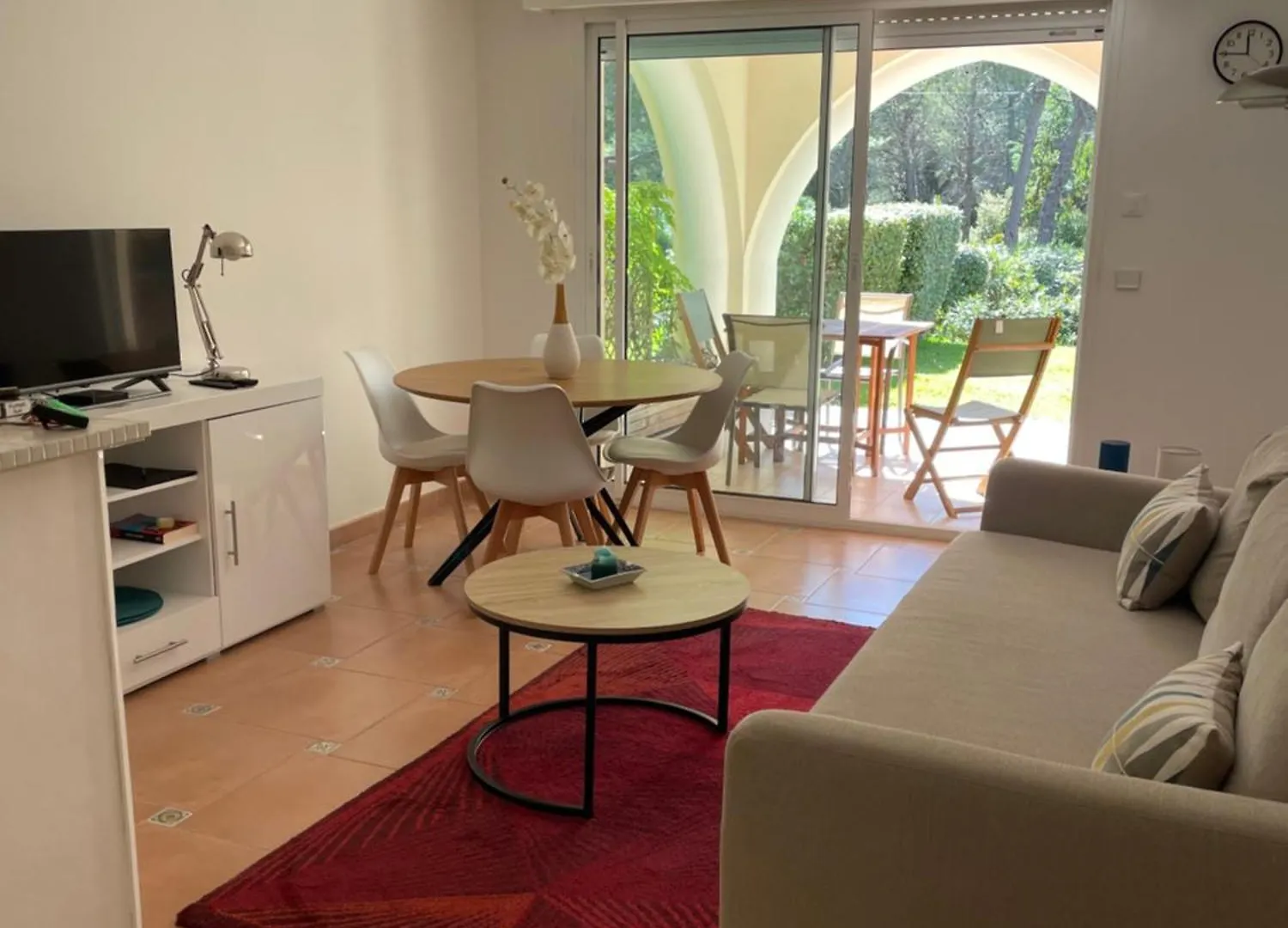 2 Pieces Saint Raphael Renove, Classe 4 Etoiles, 100 M Plages, Piscine, Tennis, Parc, Terrasse, Jardin Privatif